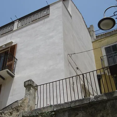Casa Vacanze Puccia * Modica